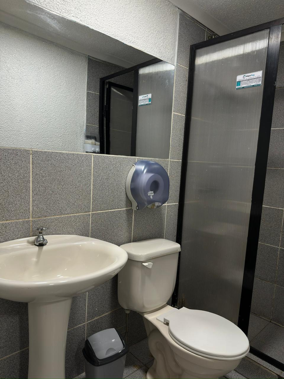 Baño de la habitación (Vista 1)