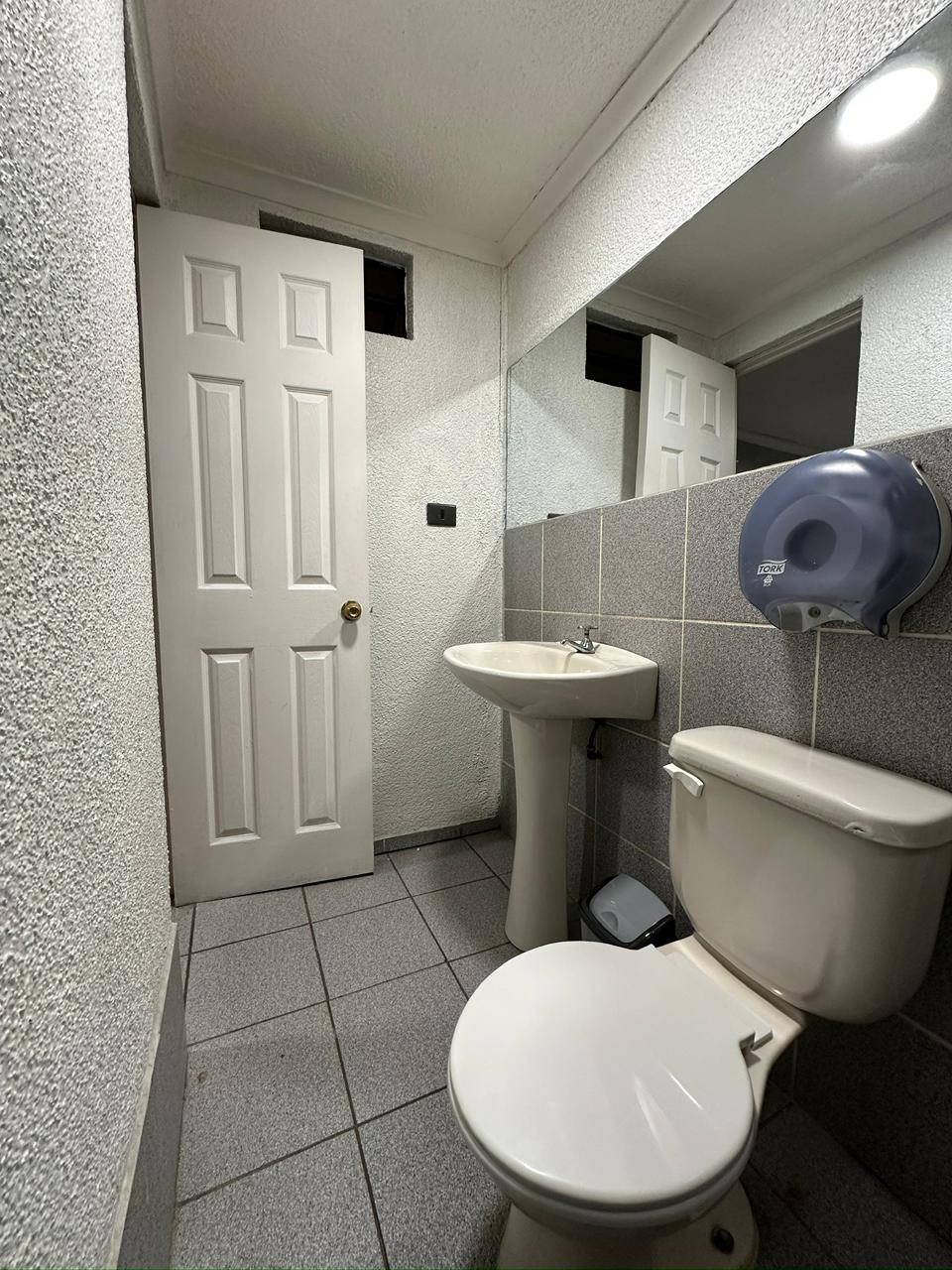 Baño de la habitación (Vista 2)